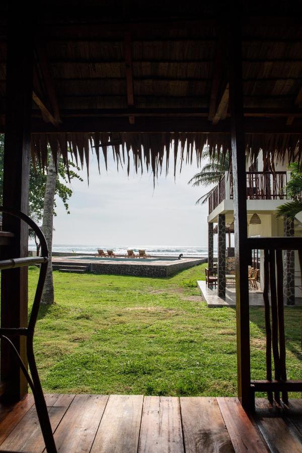 The Ujung Bocur Bungalows Krui المظهر الخارجي الصورة